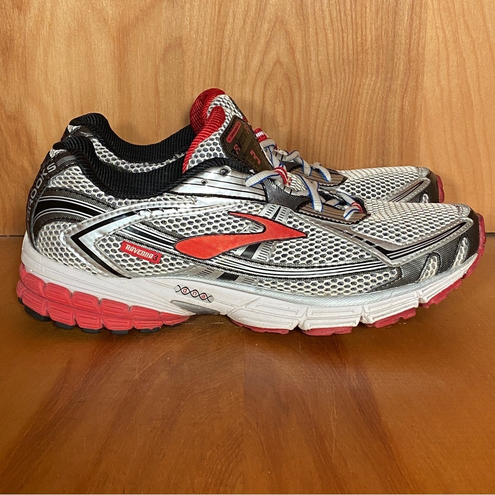 Womens 10 Mens 8.5 Brooks Ravenna 3 Running Shoes Silver Red SEF0644